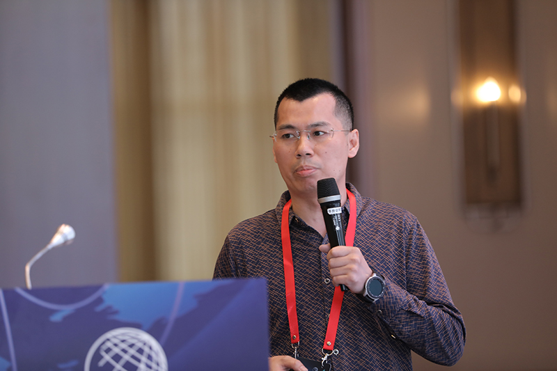 深圳信路通智能技術有限公司副總經理李志亮發表演講